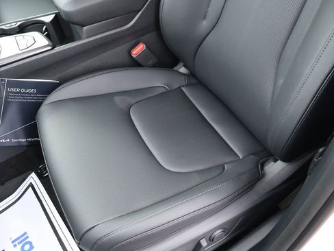 New 2026 Kia Sportage EX image 23