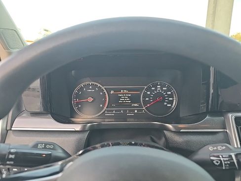 Certified 2023 Kia Sorento LX image 13