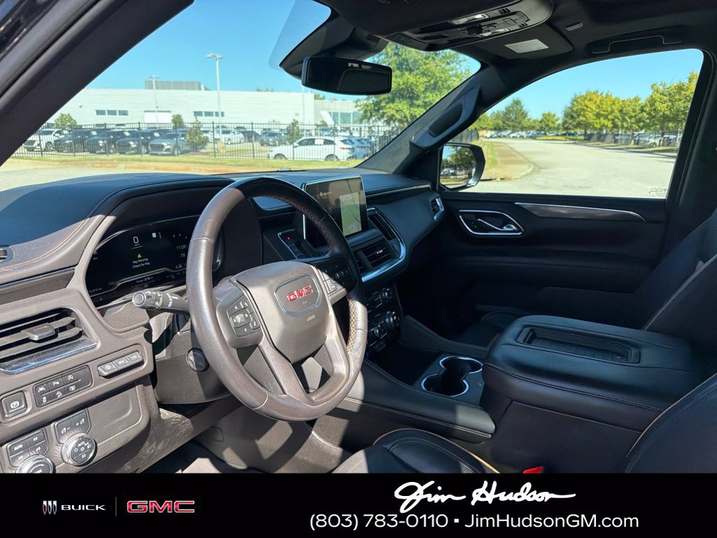 Used 2023 GMC Yukon AT4 w/ AT4 Premium Package AWD/4WD image 9