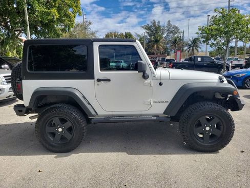 Used 2012 Jeep Wrangler Sport image 9