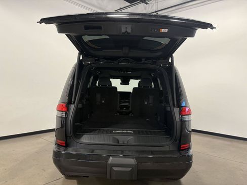Used 2026 Lexus GX 550 w/ Accessory Package (2T) AWD/4WD image 35