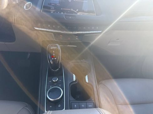 Used 2023 Cadillac XT4 Premium Luxury AWD/4WD image 14