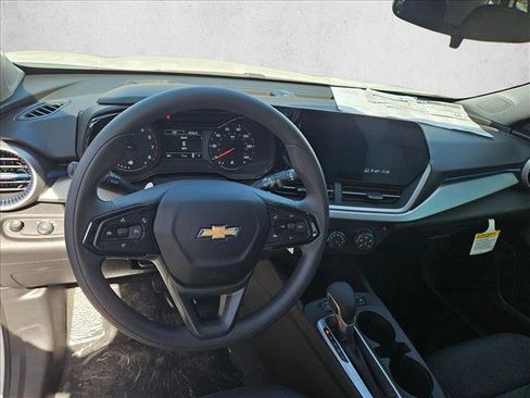 New 2026 Chevrolet Trax LS image 13