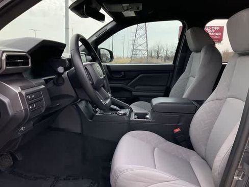 Used 2025 Toyota Tacoma SR5 image 13