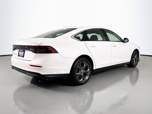 Certified 2023 Honda Accord EX image 5