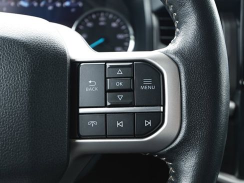 Used 2024 Ford Expedition XLT RWD image 14