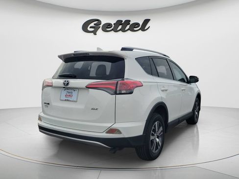 Used 2016 Toyota RAV4 XLE FWD image 5