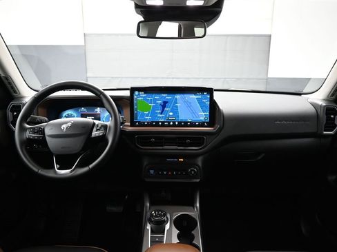 Used 2025 Ford Bronco Sport Outer Banks w/ Outer Banks Tech Package+ image 26