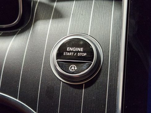 Used 2023 Mercedes-Benz C 300 Sedan image 38