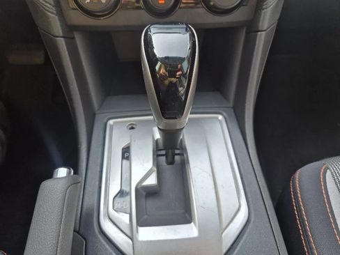 Used 2018 Subaru Crosstrek 2.0i Premium AWD/4WD image 22