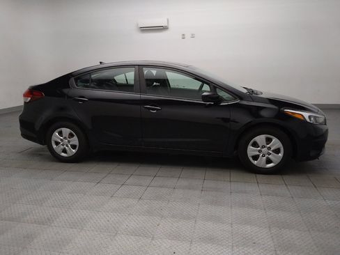 Used 2018 Kia Forte LX FWD image 11