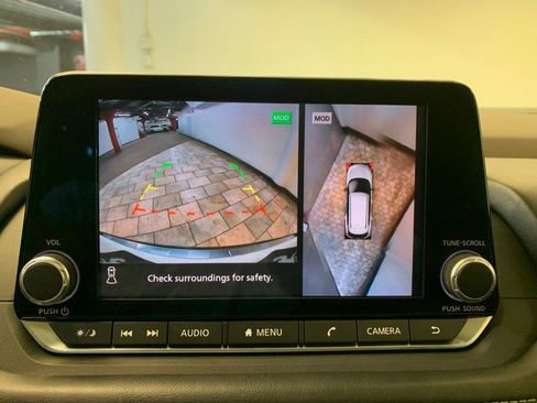 Used 2021 Nissan Rogue SV w/ Premium Package image 33