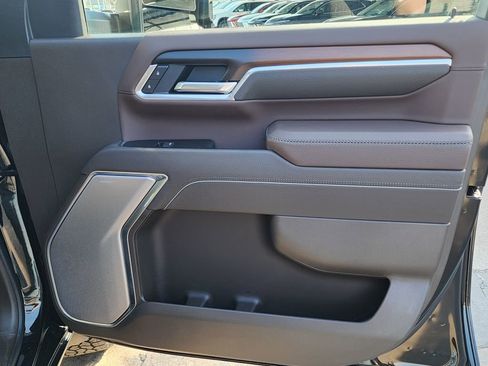 New 2025 GMC Sierra 2500 Denali w/ Denali Reserve Package image 41