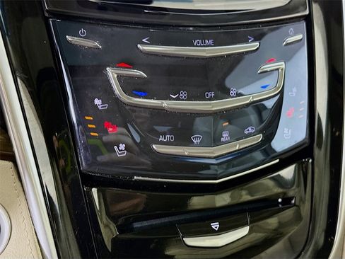 Used 2020 Cadillac Escalade Luxury image 8