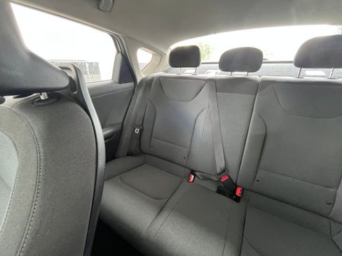 Used 2025 Kia K4 LXS image 38