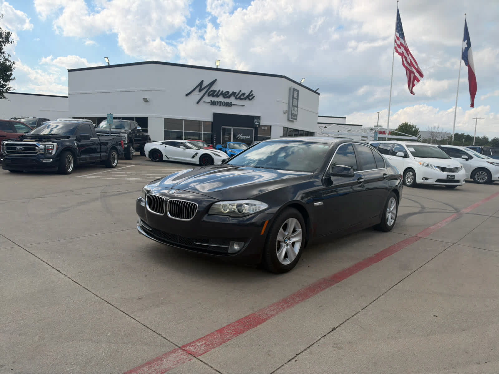 Used 2012 BMW 528i Sedan RWD image 1