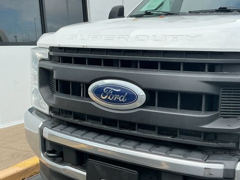 Used 2020 Ford F250 XL w/ Power Equipment Group AWD/4WD image 35