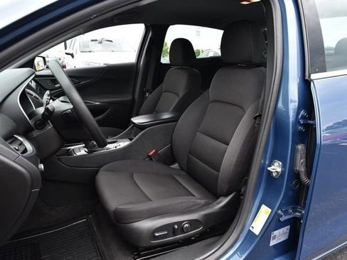 Used 2024 Chevrolet Malibu LT FWD image 17