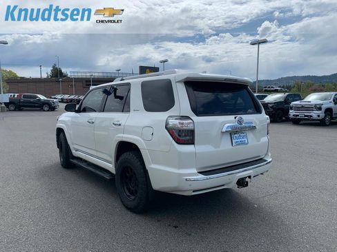 Used 2018 Toyota 4Runner Limited AWD/4WD image 5
