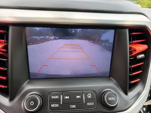Used 2017 GMC Acadia SLT AWD/4WD image 22