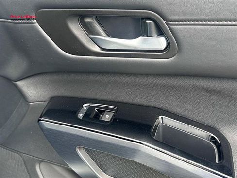 Certified 2025 Nissan Pathfinder SL AWD/4WD image 14