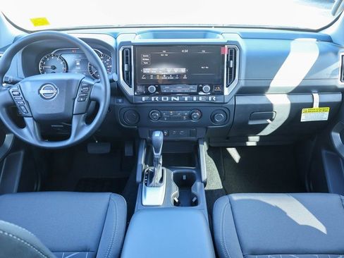 New 2026 Nissan Frontier SV image 6