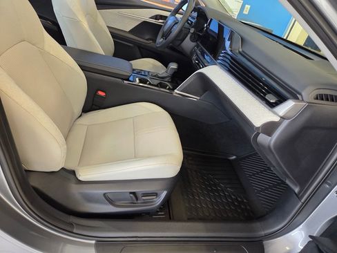 Used 2026 Toyota Camry XLE image 21