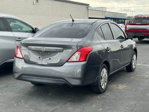 Used 2016 Nissan Versa S FWD image 7