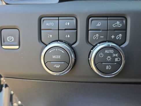 New 2026 GMC Sierra 2500 Denali Ultimate w/ LPO, Black Badging Package AWD/4WD image 18