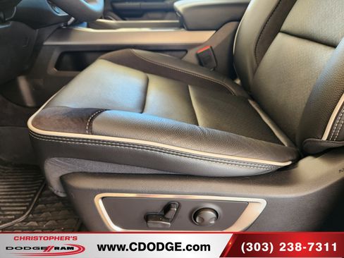 Used 2026 RAM 1500 Laramie w/ Night Edition AWD/4WD image 17