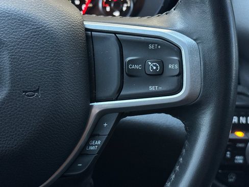 Used 2022 RAM 1500 Big Horn AWD/4WD image 27