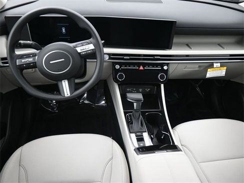 New 2026 Hyundai Tucson SEL image 12