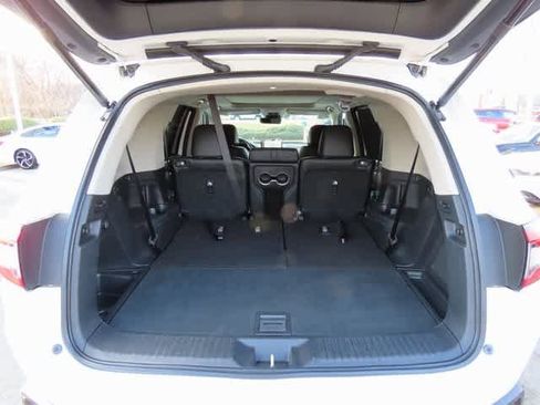Certified 2025 Honda Pilot Touring image 12