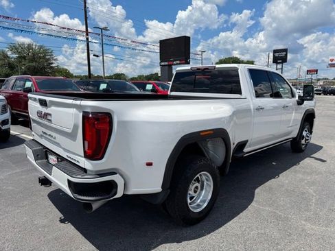 Used 2022 GMC Sierra 3500 Denali w/ Denali Ultimate Package AWD/4WD image 4