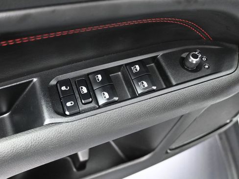 Used 2024 Jeep Compass Trailhawk image 11