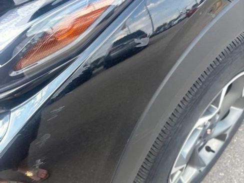 Used 2025 Chevrolet Trax LT FWD image 19