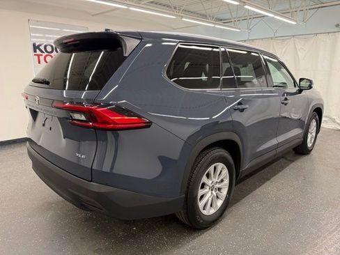 Certified 2024 Toyota Grand Highlander AWD image 2