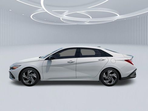New 2026 Hyundai Elantra SEL Sport Premium FWD image 3