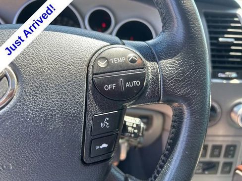Used 2013 Toyota Sequoia Platinum AWD/4WD image 19
