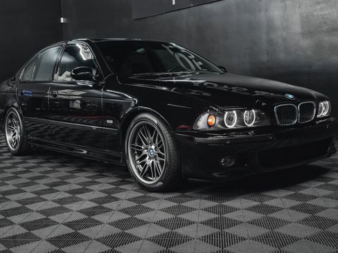 Used 2003 BMW M5 image 24