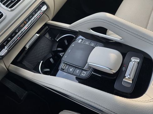 Used 2025 Mercedes-Benz GLS 450 4MATIC image 22