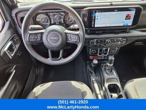 Used 2024 Jeep Wrangler Unlimited Rubicon AWD/4WD image 13