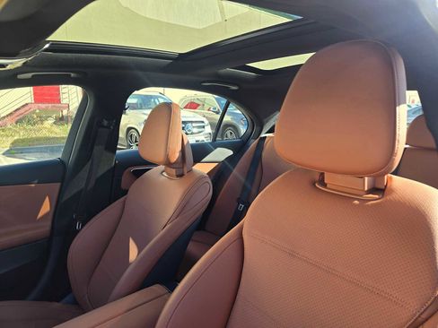 Used 2025 Mercedes-Benz C 300 4MATIC Sedan image 23