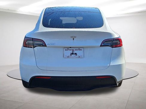Used 2023 Tesla Model Y Long Range image 6