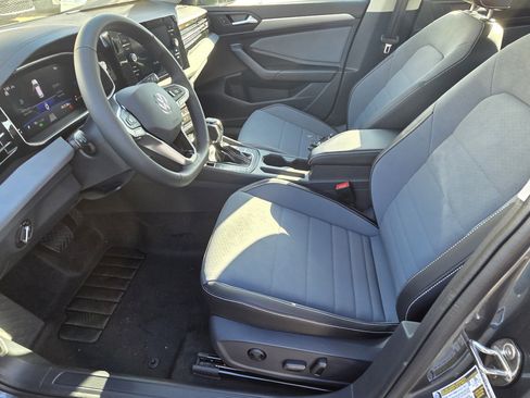 New 2026 Volkswagen Jetta SE image 5