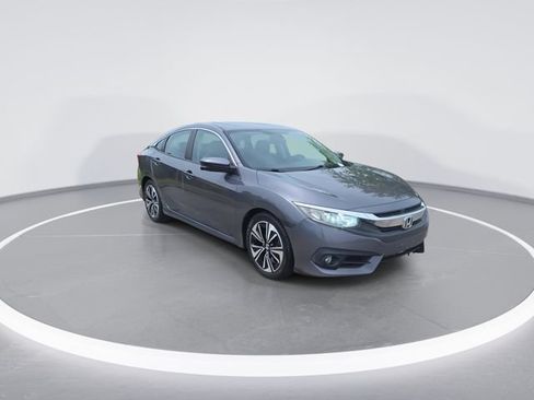 Used 2017 Honda Civic EX-T image 2