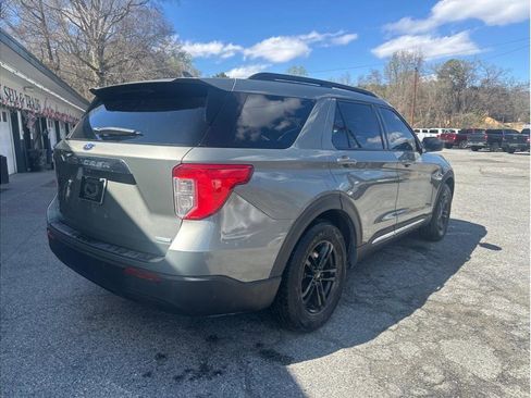 Used 2020 Ford Explorer XLT image 6
