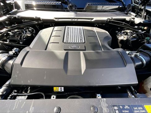 Used 2023 Land Rover Defender 110 V8 image 10