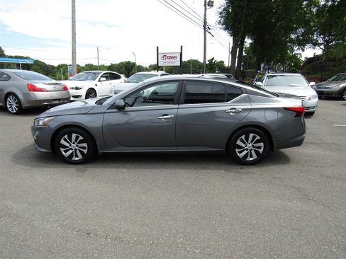 Used 2012 Nissan Altima 3.5 SR w/ Technology Pkg FWD image 31