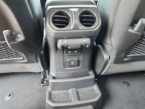 New 2025 Jeep Wrangler Unlimited Rubicon 392 image 31